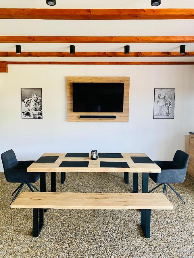 Apartman Dvorce Straz nad Nezarkou Екстер'єр фото